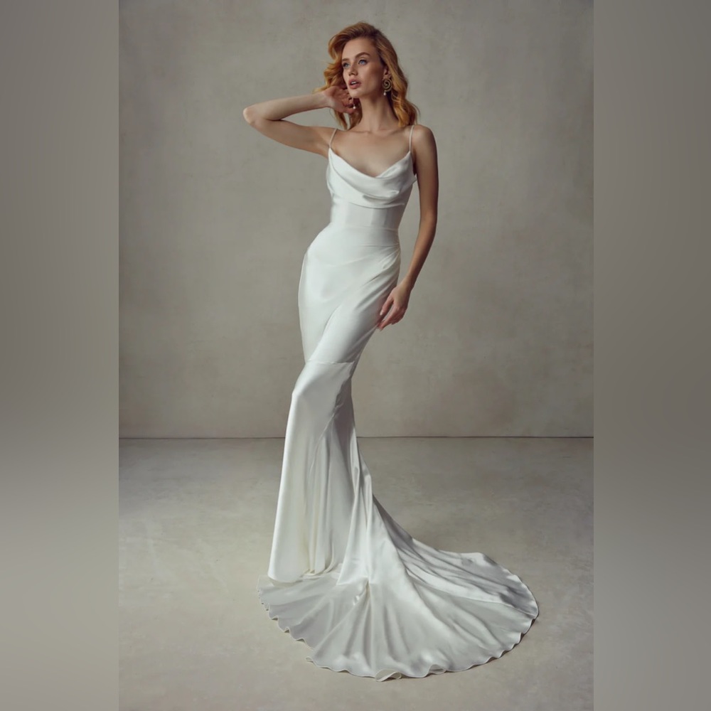 Katherine Tash -“Jane” wedding dress